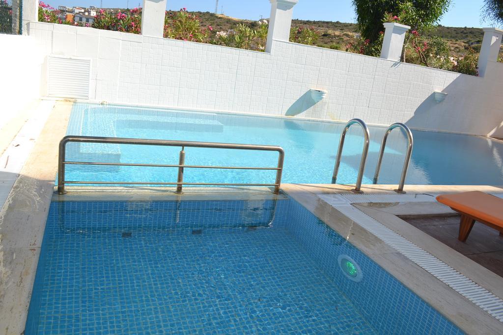 Lapis Port Surf Hotel Alaçatı Exterior foto